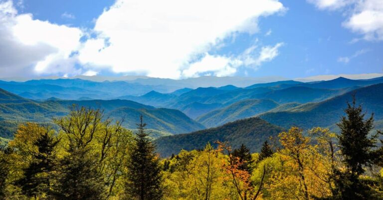 Best Times To Visit The Blue Ridge Mountains: Seasonal Highlights And Events